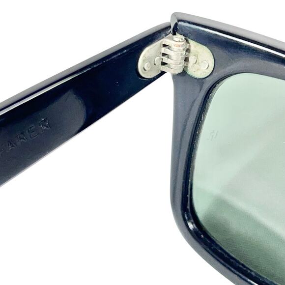 Ray-Ban Wayfarer Matte Black Gradient Graphite Polarized Used For Parts - Picture 12 of 16